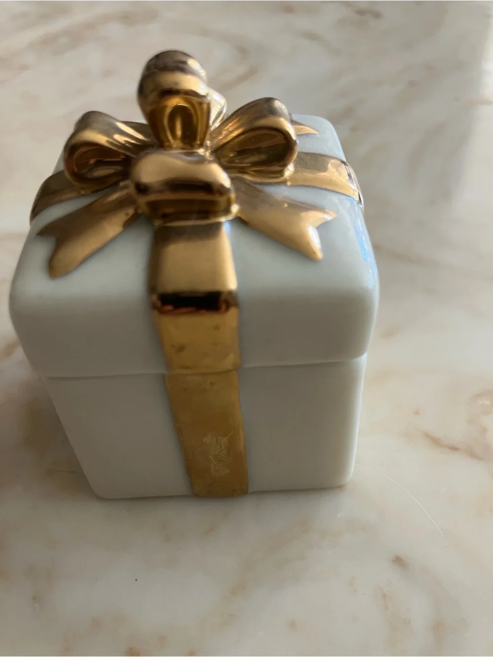 Lenox White Porcelain Jewelry Box with Gold Bow